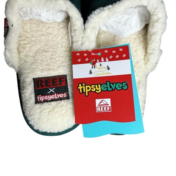 REEF Collab Tipsy Elves Women’s Slippers It’s Flipping Christmas Size Small 6 - Picture 3 of 7